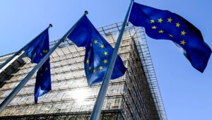 The European Union gives the green light to the largest package of sanctions against Russia with almost 1,600 names