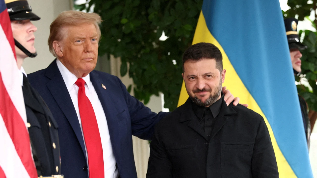 The Ukraine war enters a new phase with Trump getting closer to Putin: "Zelensky's patience is running out"