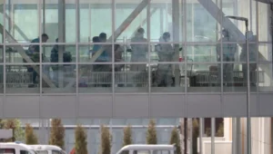 What is known about the plague alert in Russia: a laboratory worker dies and there are hundreds of people in quarantine